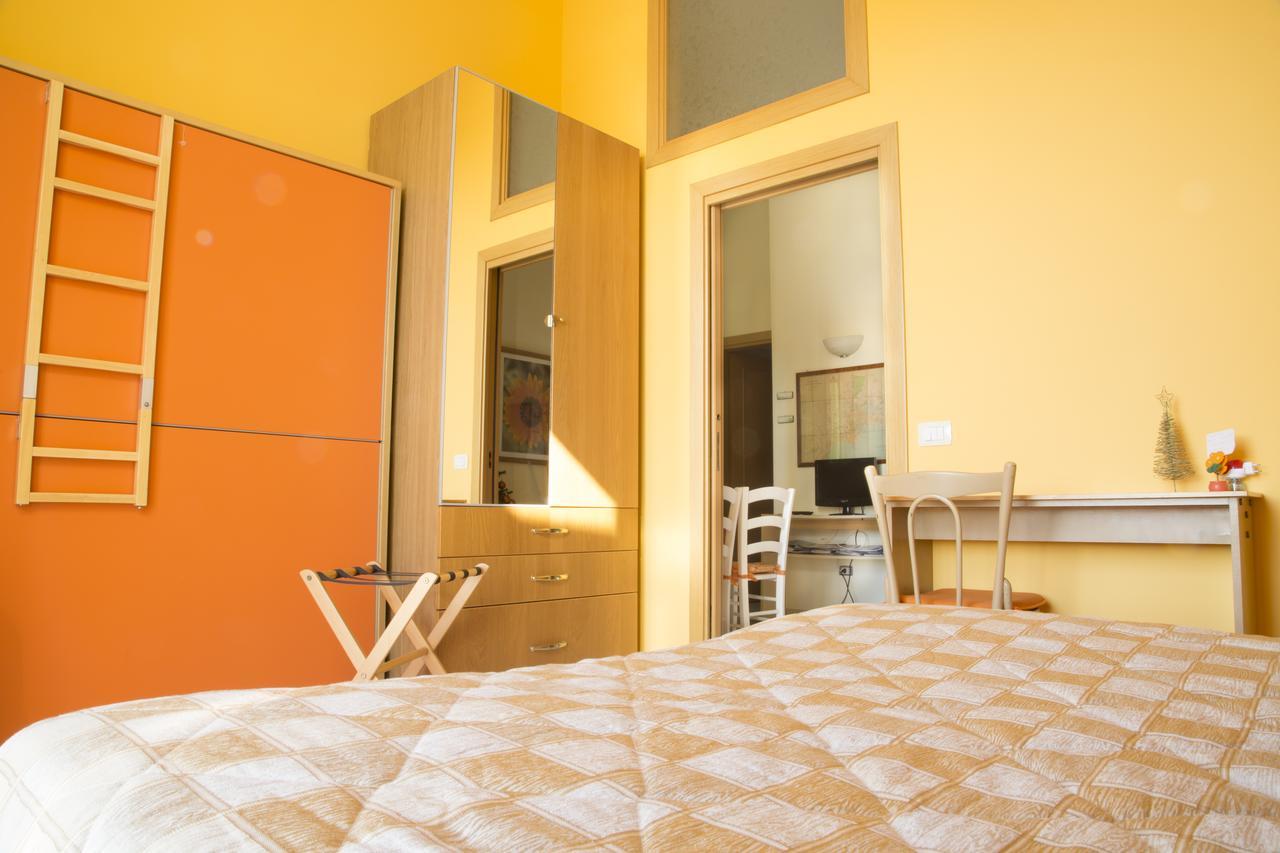 Al Centro E Meglio B&B 나폴리 외부 사진