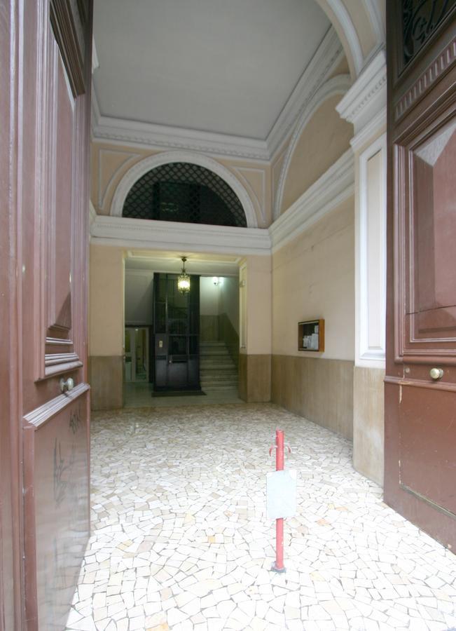 Al Centro E Meglio B&B 나폴리 외부 사진